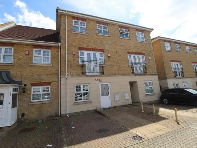 House for rent in London Borough of Brent, Greater London