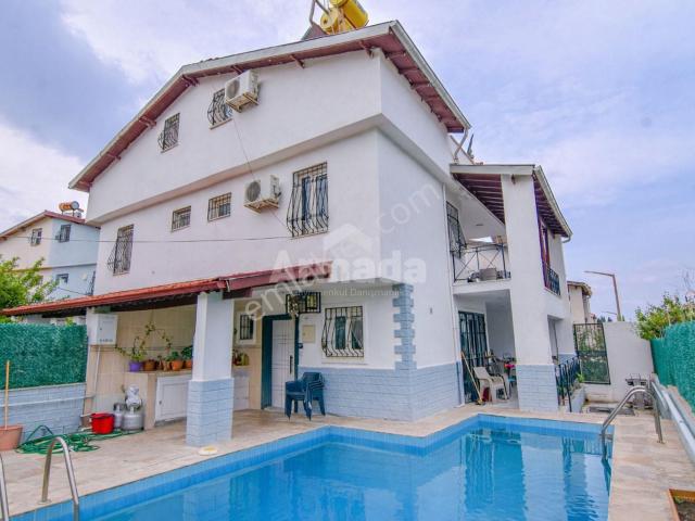 Kuşadasi, Aydin içerisinde satılık Villa