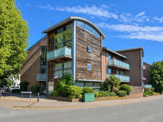 Apartment for rent in St Albans, Five Acres