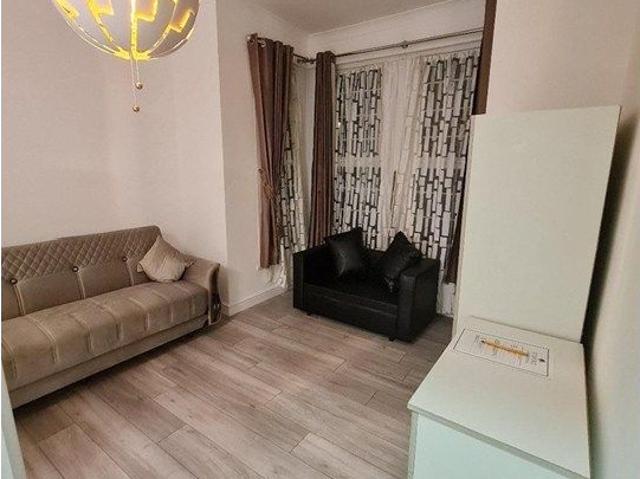 Studio for rent in Gants Hill, Greater London