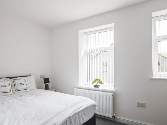 Room for rent in Bulk, Bare