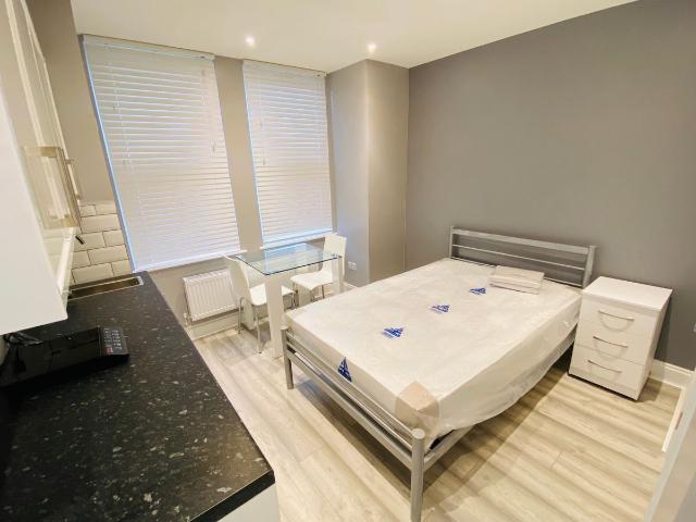 Studio for rent in Dollis Hill, Greater London