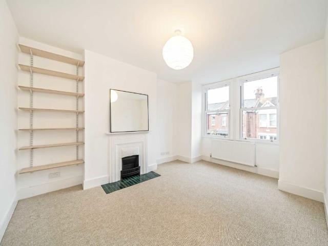 Apartment for rent in Dollis Hill, Greater London