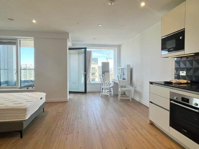 Studio for rent in Walworth, Greater London