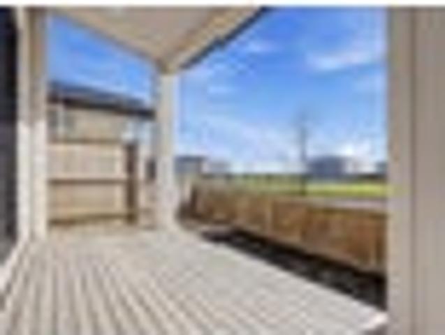 House for sale in Awhitu