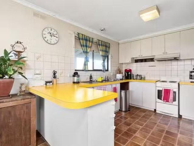 House for rent in Haddon, Victoria