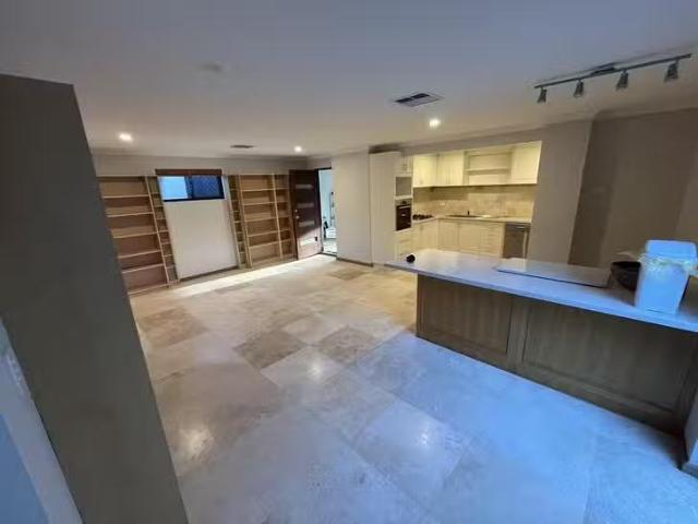 Apartment for rent in Warwick, Western Australia