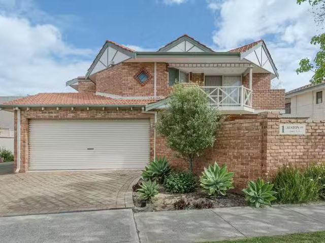 House for rent in Como, Western Australia