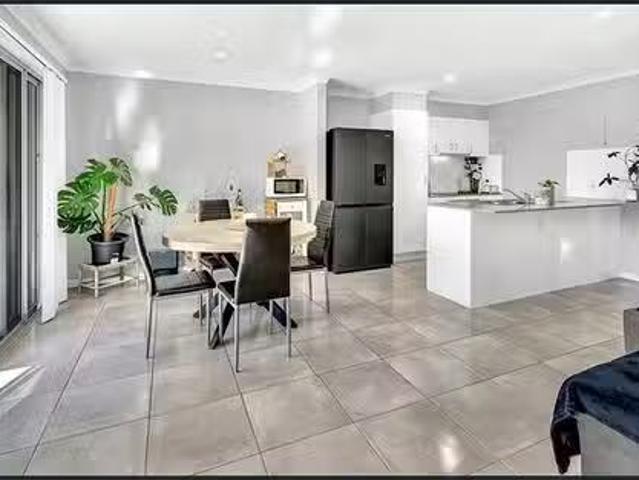 Apartment for rent in Fernbrook, Queensland