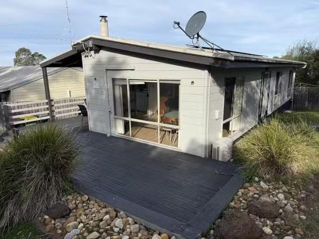 House for rent in Lakes Entrance, Victoria