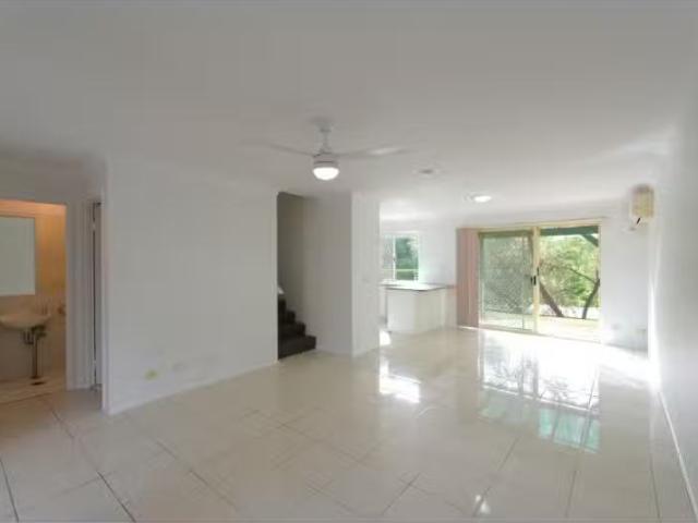 Condo for rent in Fernbrook, Queensland