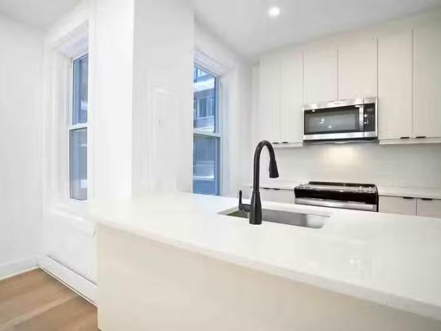 Condo for rent in St. Leonard's, Quebec