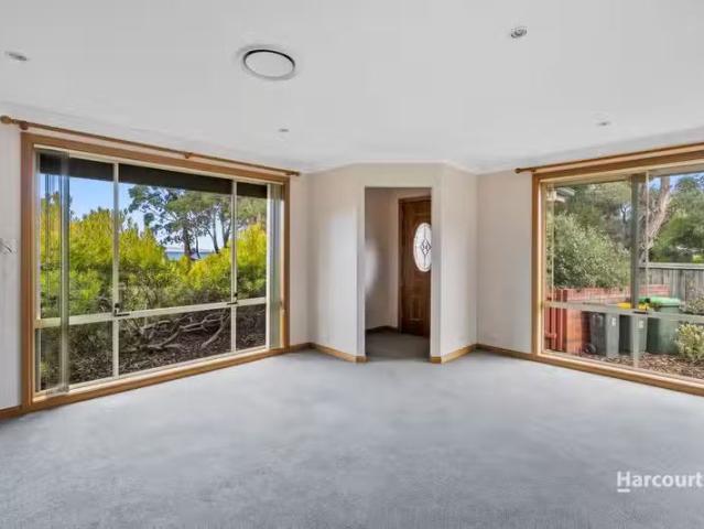 House for rent in Dodges Ferry, Tasmania