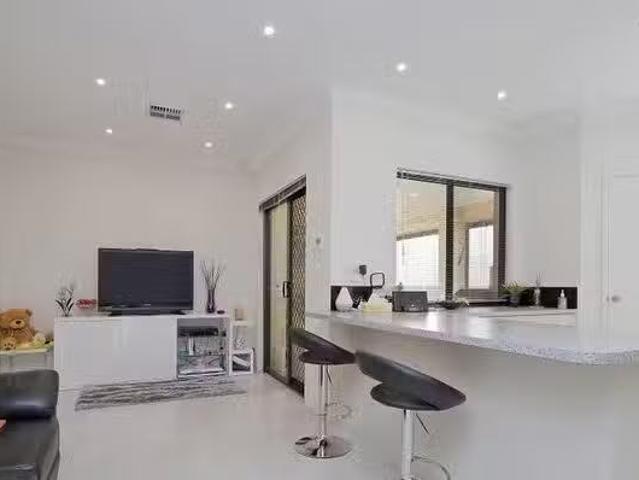 House for rent in Canning Vale, Western Australia