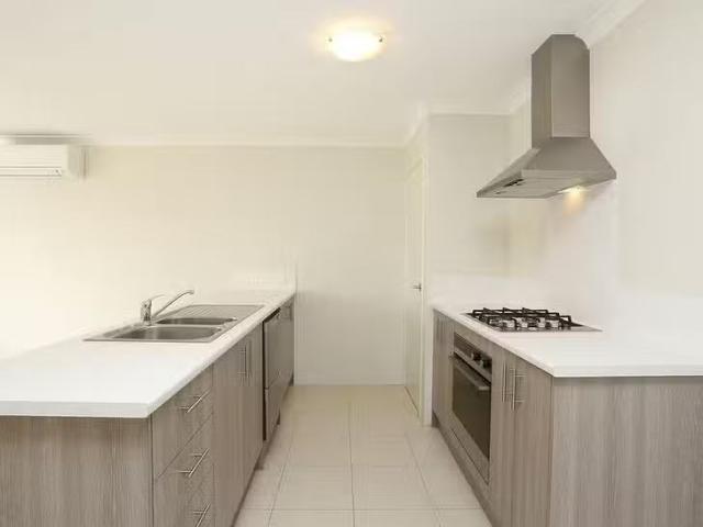 House for rent in Hocking, Western Australia