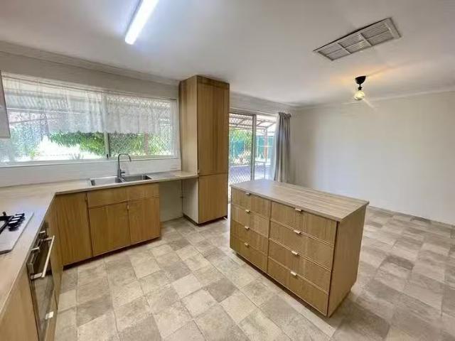 House for rent in Ballajura, Western Australia