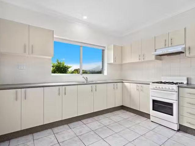House for rent in Wollongong West, New South Wales