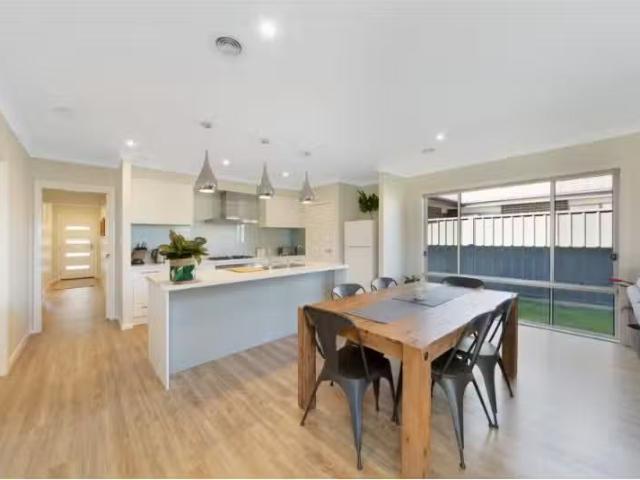 House for rent in Googong, New South Wales