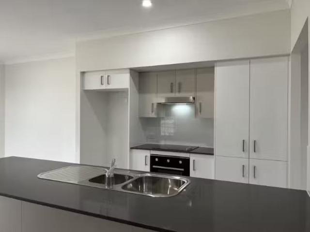 Condo for rent in Melinga, New South Wales