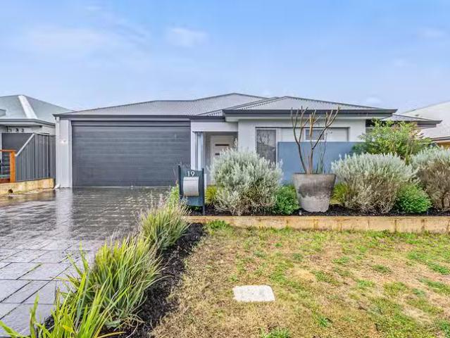 House for rent in Banksia Grove, Western Australia