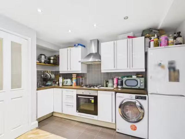 Apartment for rent in Homerton, Greater London