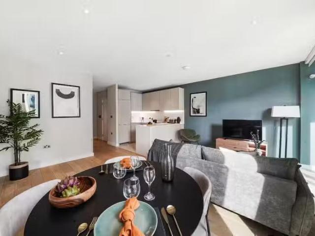 Apartment for rent in Brentford End, Greater London