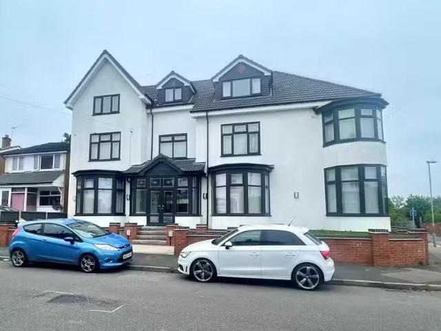 Apartment for rent in Tile Cross, West Midlands
