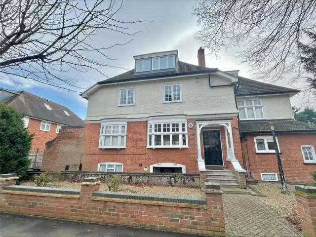 Apartment for rent in Bickley, Greater London