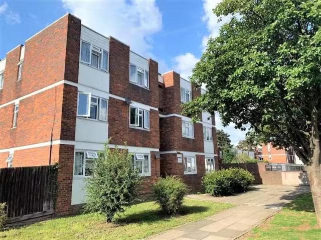 House for rent in Hainault, Greater London