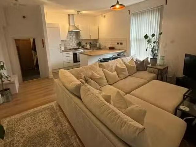 House for rent in Calderstones