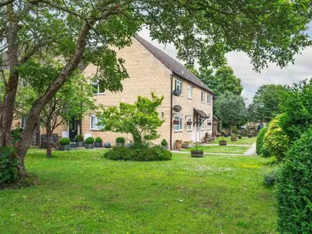 House for rent in Fossebridge, Gloucestershire