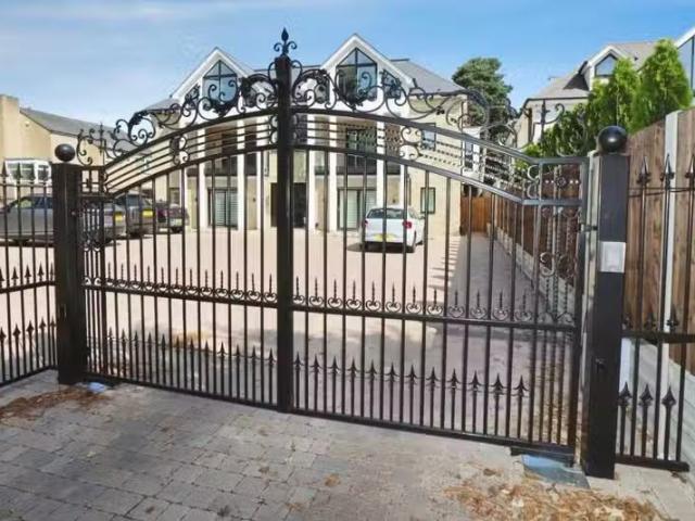 Apartment for rent in Bickley, Greater London