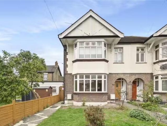 House for rent in South Chingford, Highams Park
