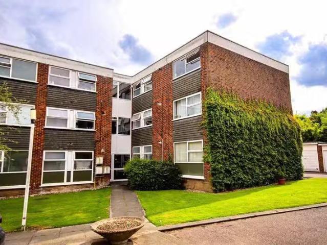 House for rent in Navestock Side, Essex