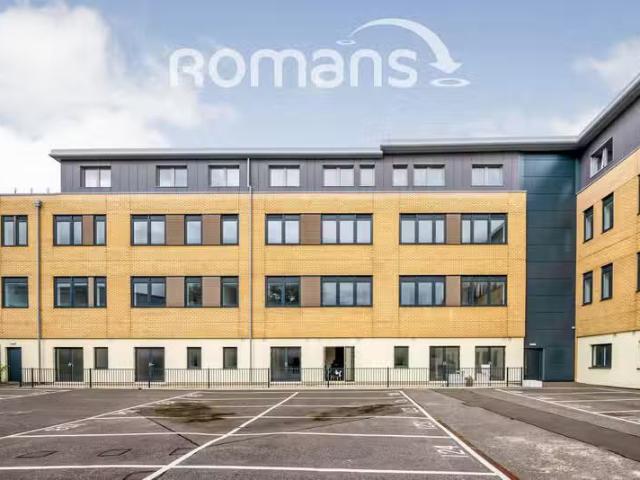 House for rent in Heol-las, Surrey