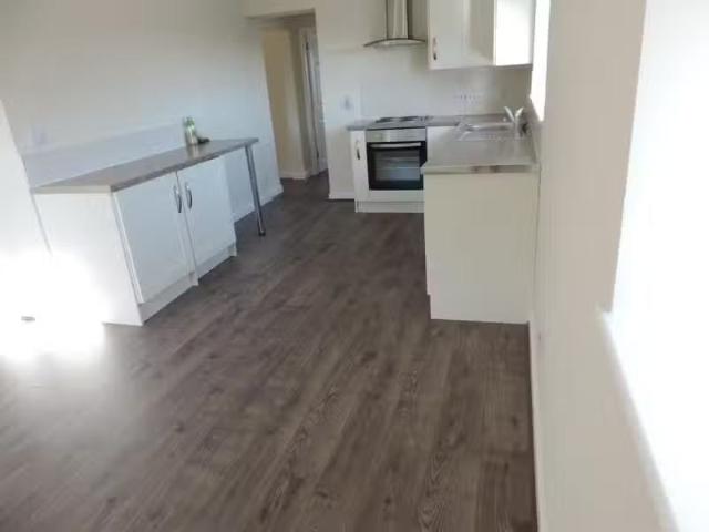 House for rent in London Borough of Merton, Raynes Park