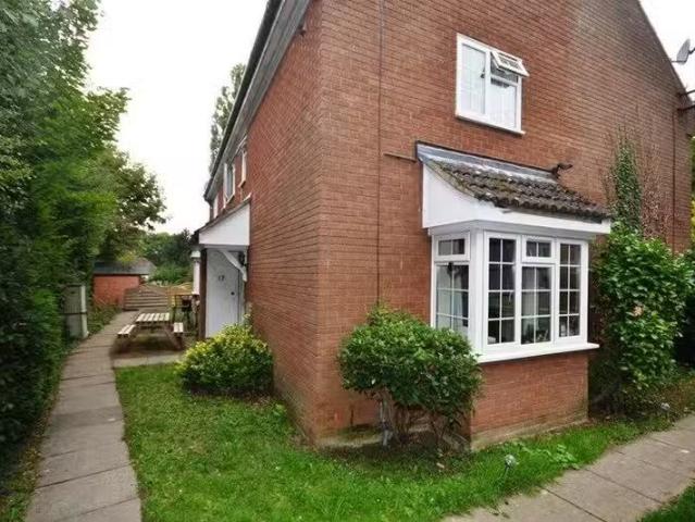 House for rent in Pouchen End, Hertfordshire