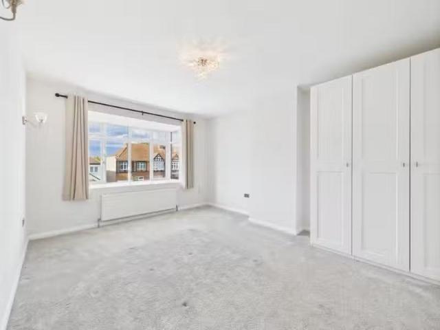 House for rent in Longlands, Greater London