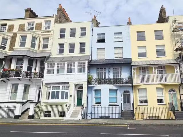 House for rent in West Cliff, Acol