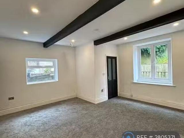 House for rent in Denholme, West Yorkshire