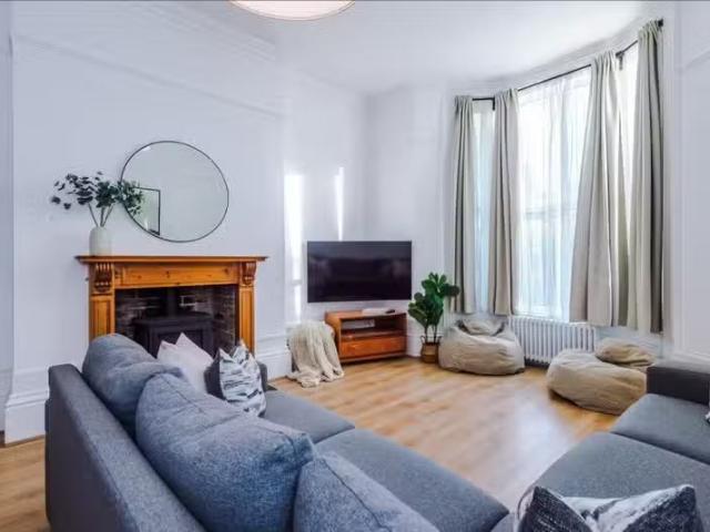 House for rent in Red Hill, Surrey