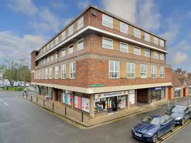 Apartment for rent in Hutton Henry, Station Town