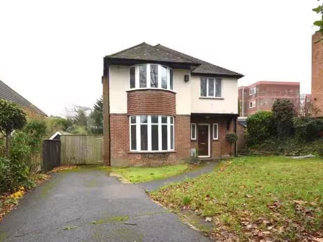 House for rent in London Borough of Ealing, Greater London