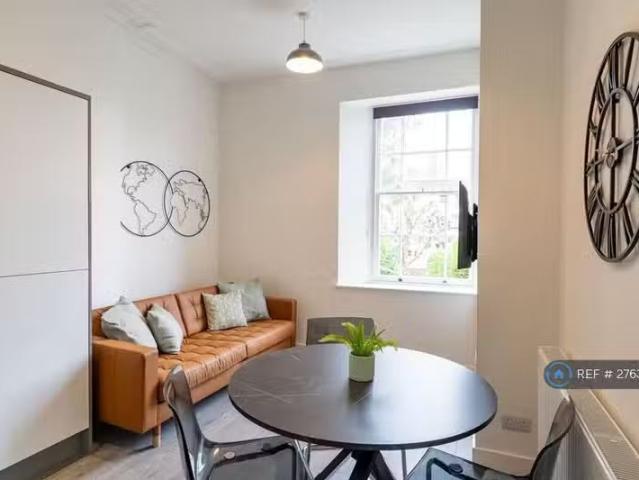 House for rent in Clifton Village, Feckenham
