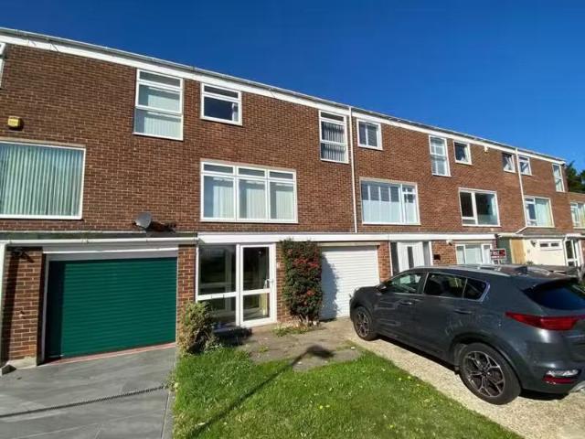House for rent in Hayes, Greater London