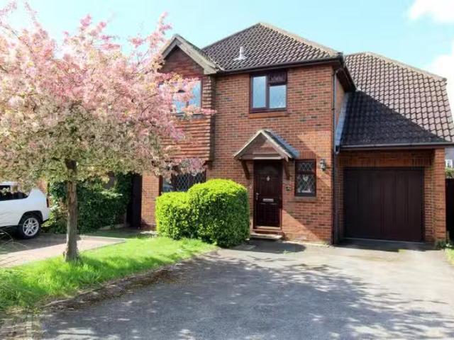 House for rent in New Haw, Runnymede