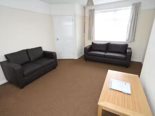 House for rent in Sydenham, Warwick