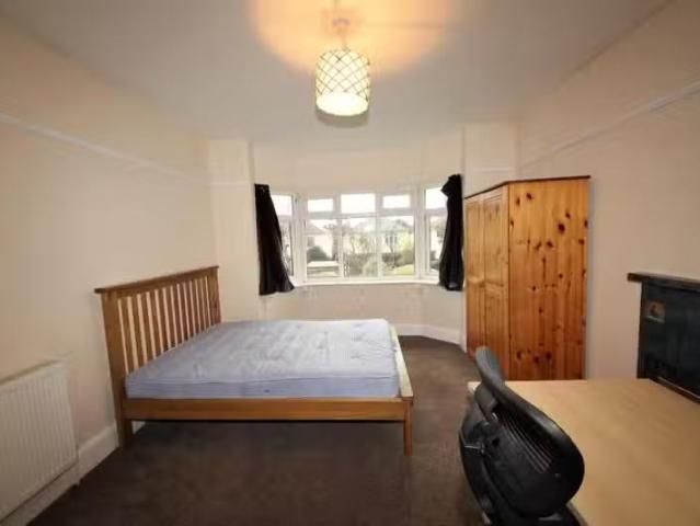 House for rent in London Borough of Merton, Mitcham