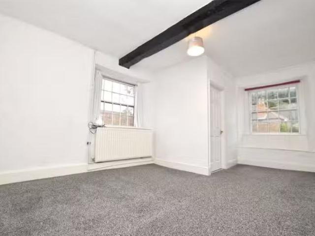 Apartment for rent in Winterbourne