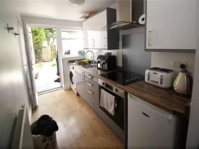 Apartment for rent in Lawford, Dale Hill